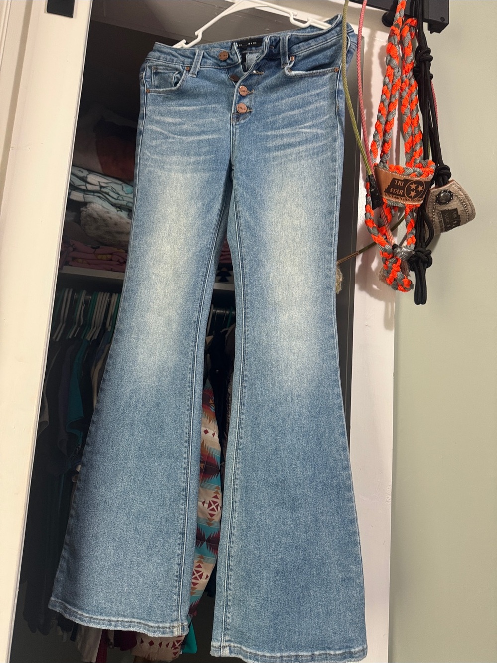 Women’s Light Wash High-Rise Flare Jeans
